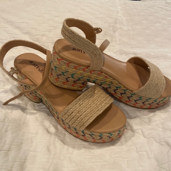 JustFab platform sandals - Picture 1 of 3